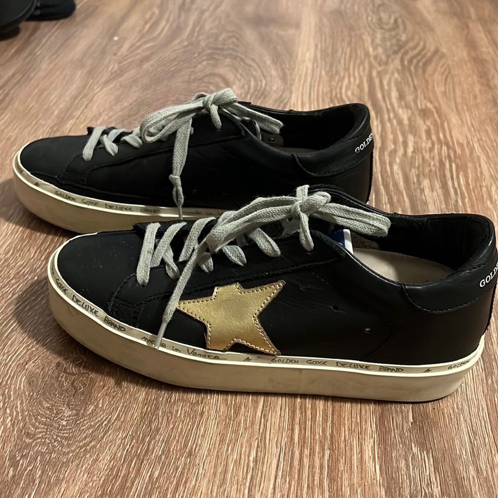 Golden Goose Sneakers